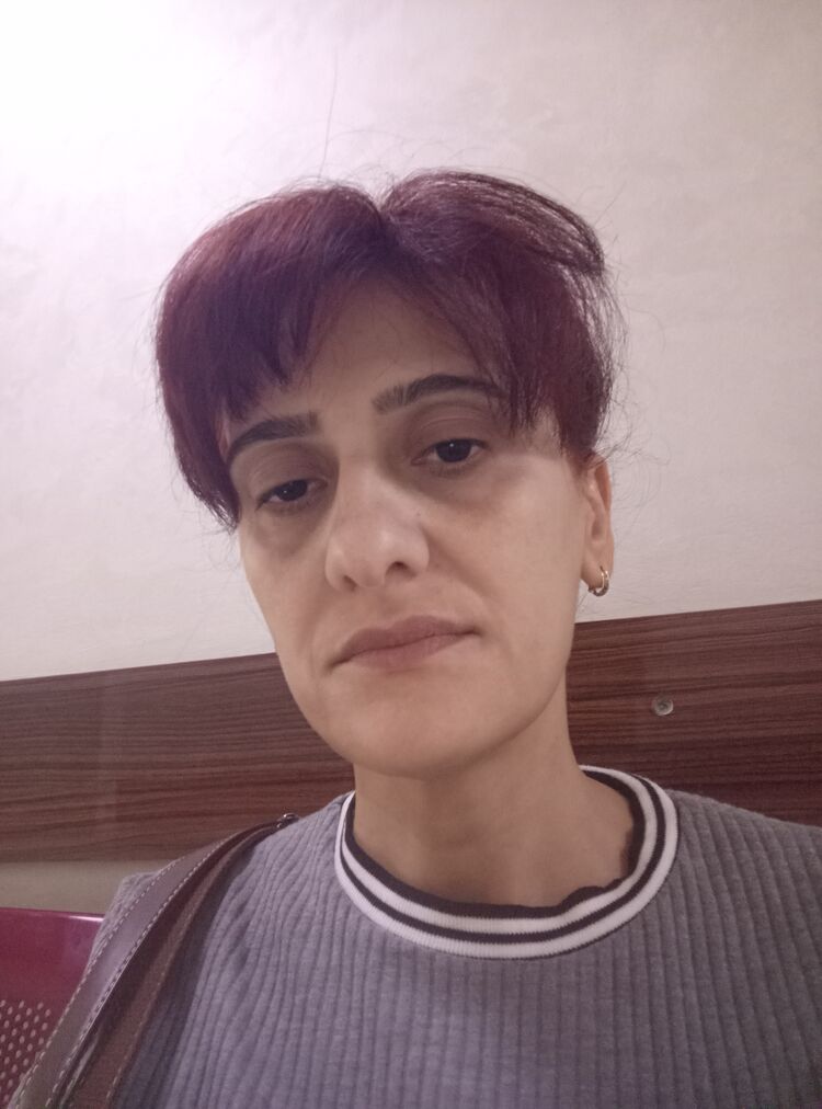  54041897  Elya, 46 ,    