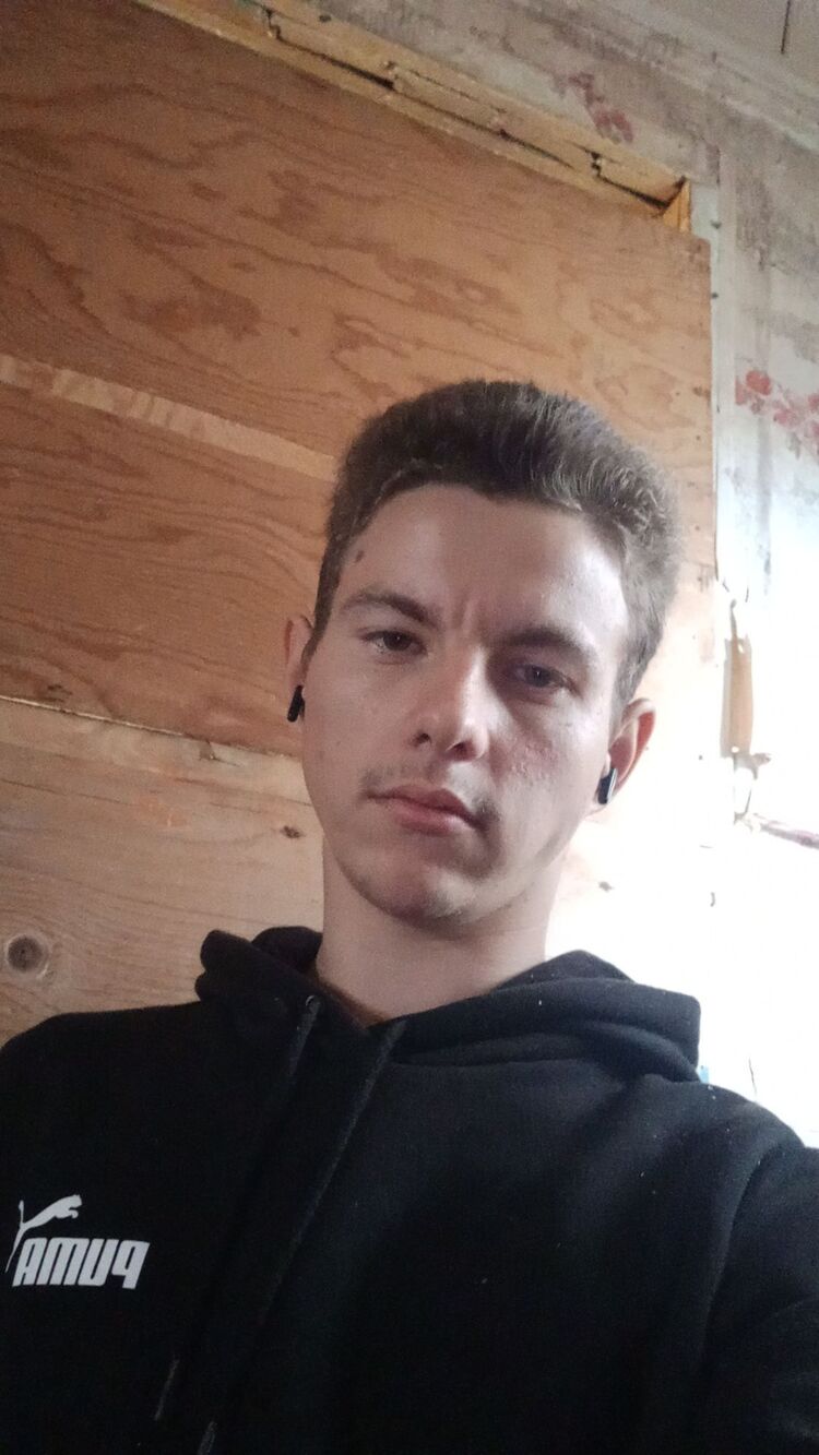  ,   Dima, 22 ,   ,   