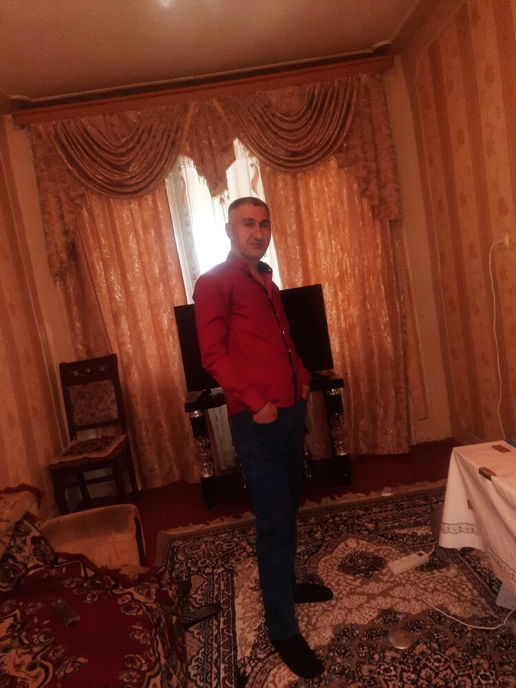  42602577  Azer, 41 ,    