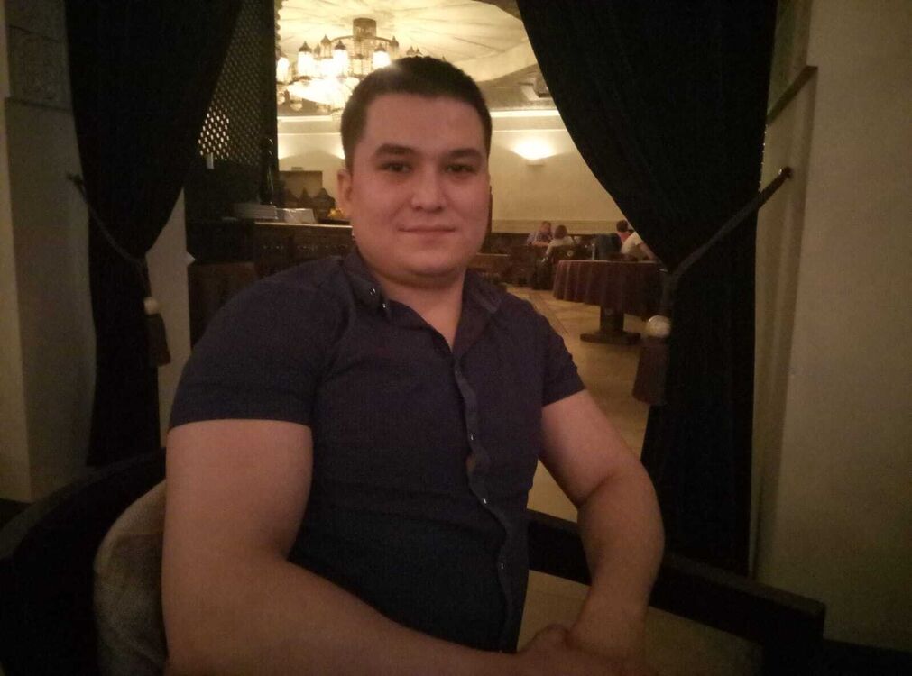  52346587  , 33 ,    