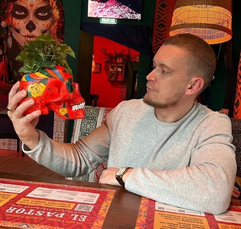  ,   Kirill, 39 ,   ,   , c , 
