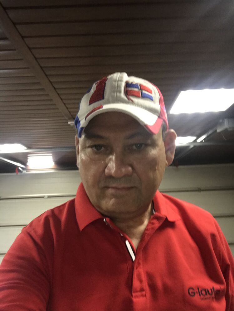  28187907  , 52 ,    