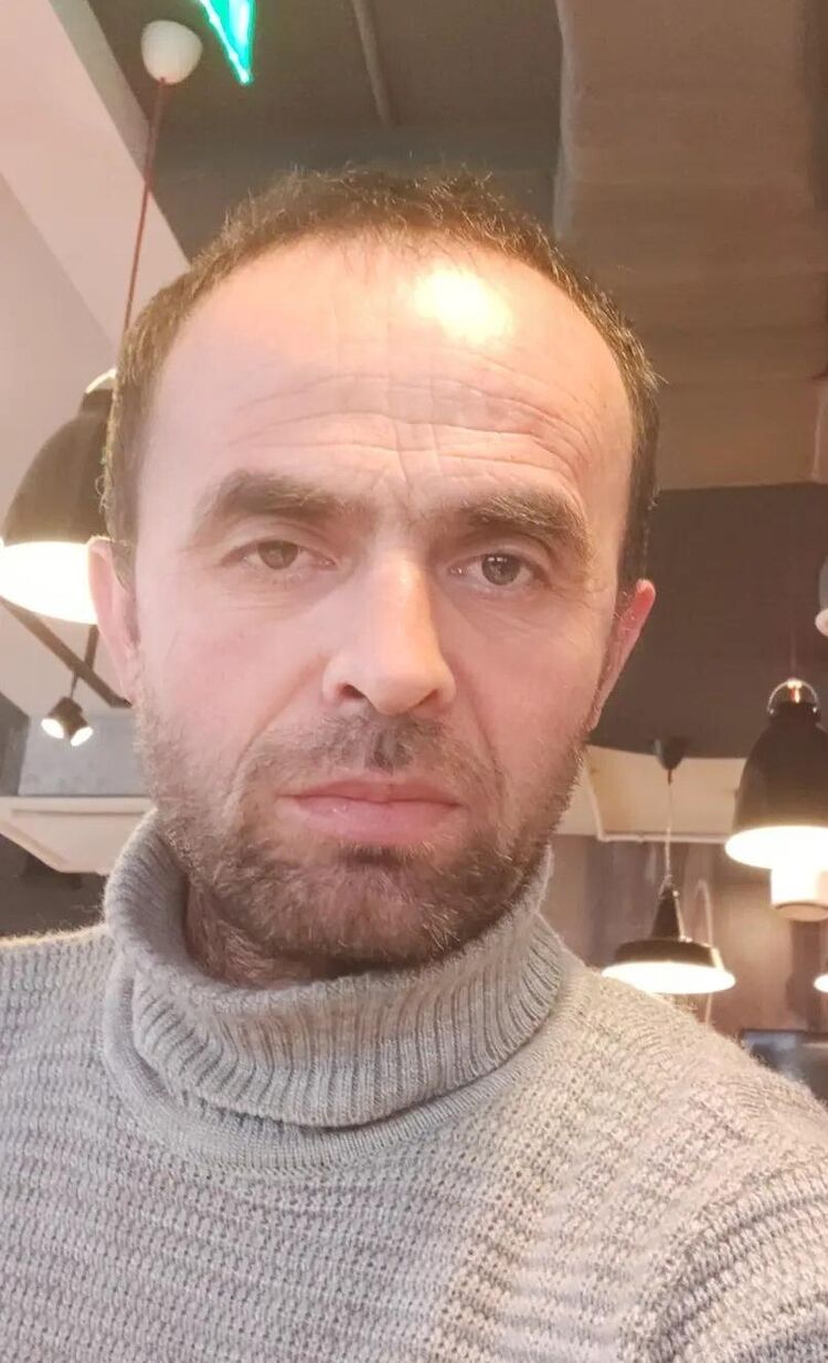  43810827  Ali, 43 ,    Cesme