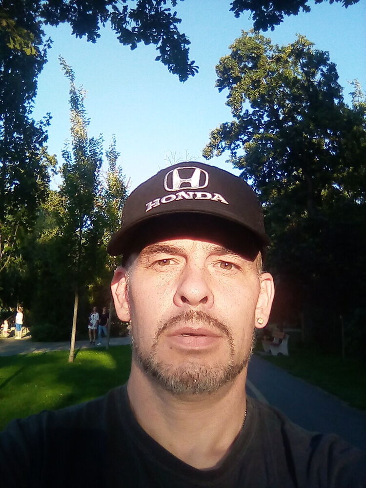  20968307  , 44 ,    
