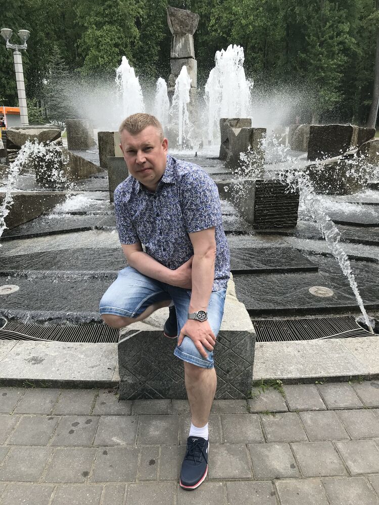  40020147  Evgeny, 45 ,    