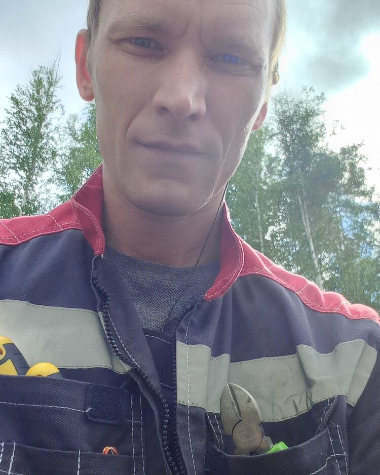  34445877  Konstantin, 35 ,    