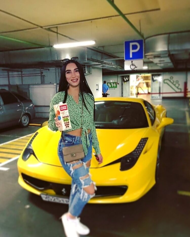  17431157  Alexa, 30 ,    