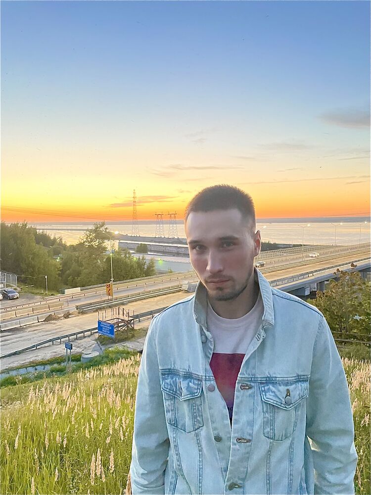  34814097  Sergei, 24 ,    