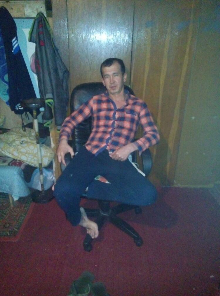  9076927  Q I l i c h, 46 ,    