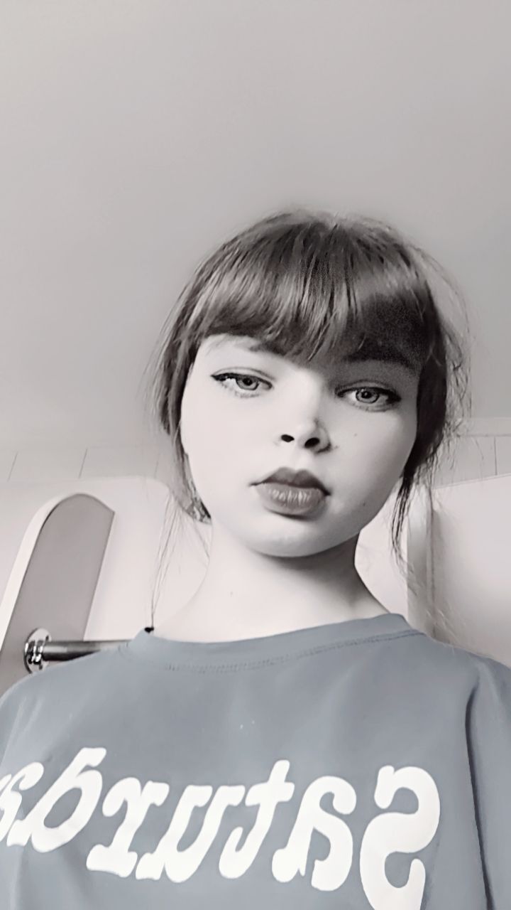  43707397  Yana, 19 ,    