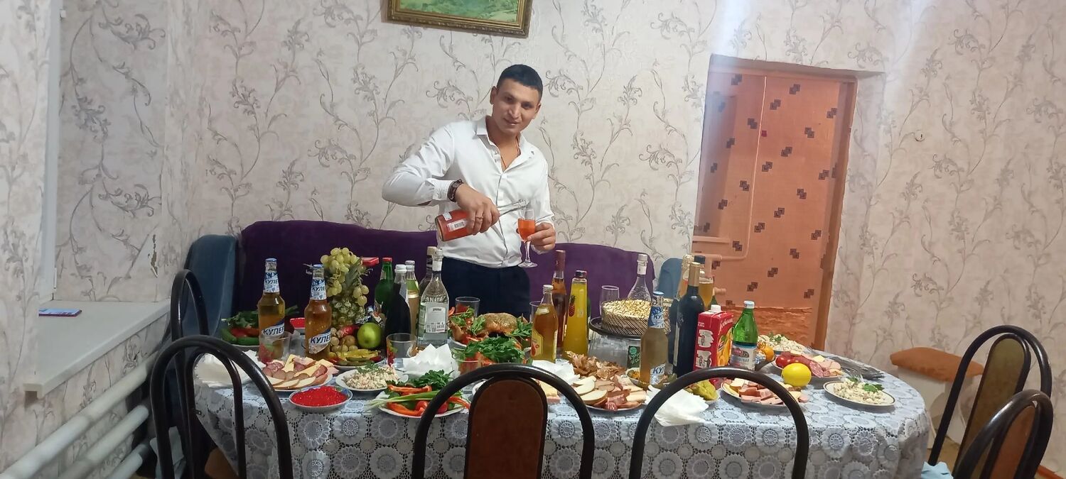  ,   Artur, 34 ,   ,   