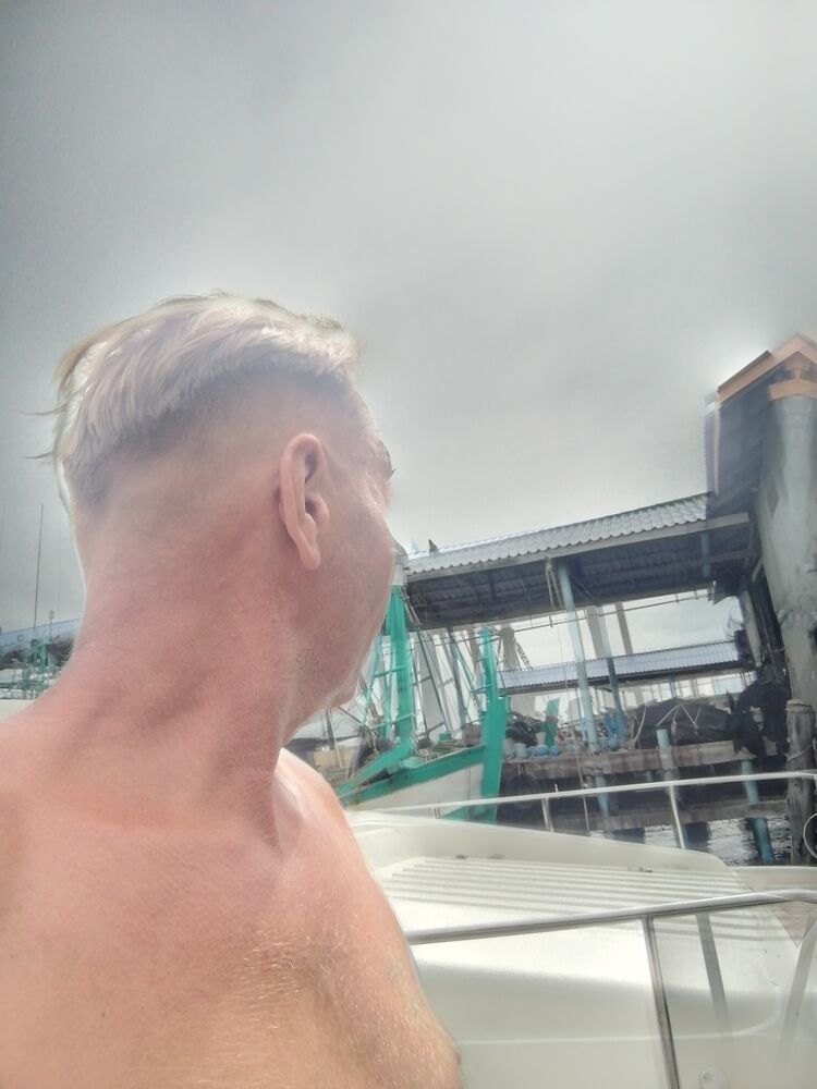  ,   Aleksandr, 48 ,   ,   , c 
