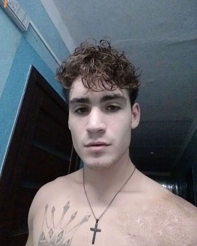  42966147  Victor, 21 ,    