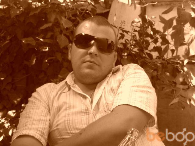  ,   Alex, 37 ,   