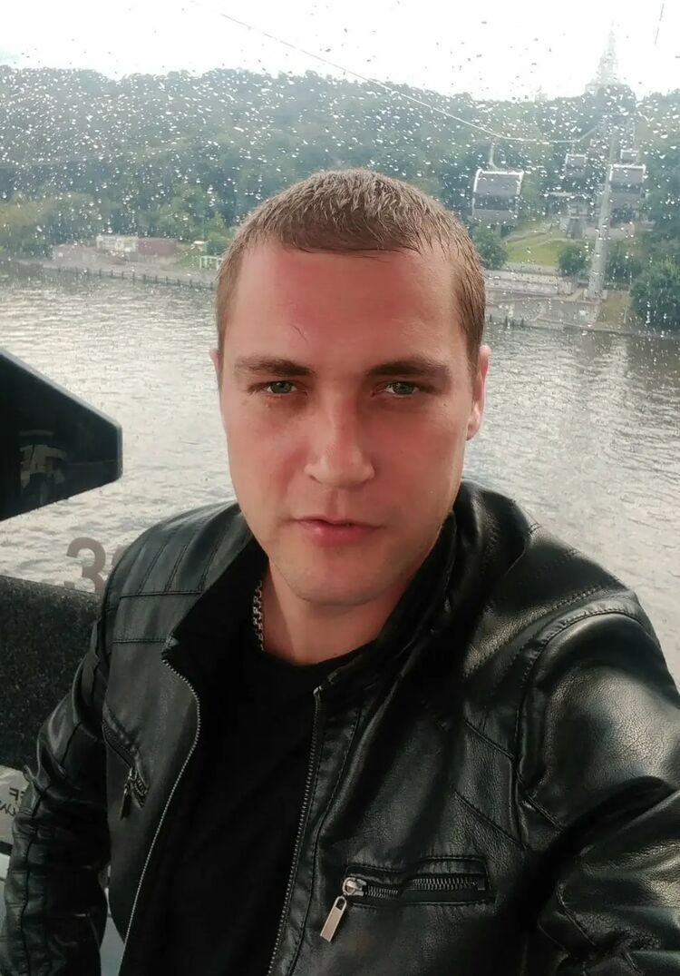  54589527  Andrey, 42 ,    