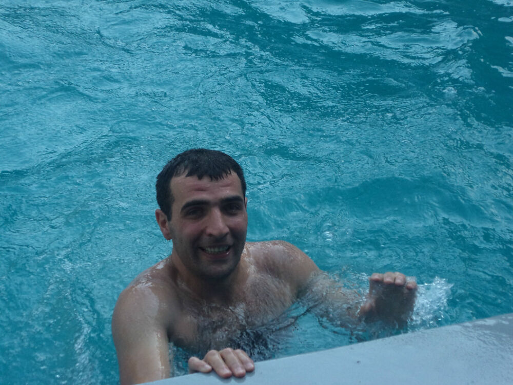  ,   Gugo, 35 ,   