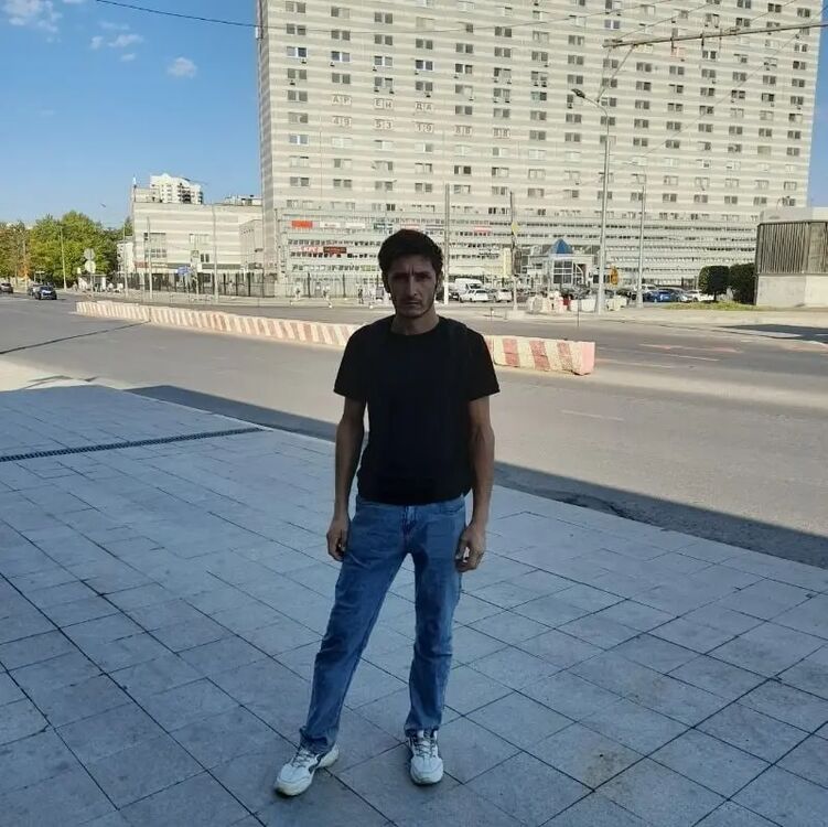  38214747  Qosimjon, 41 ,    