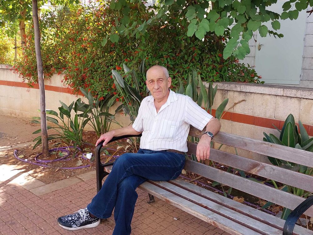  24288317  Boris, 74 ,    Tel Aviv-Yafo