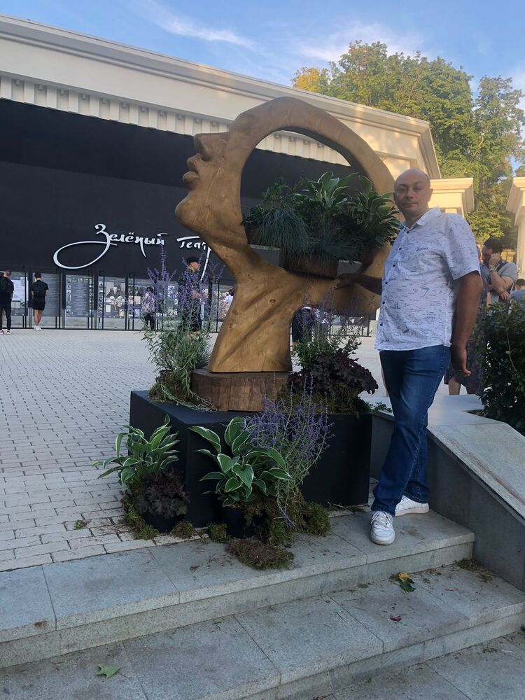  ,   Vladislav, 43 ,   ,   