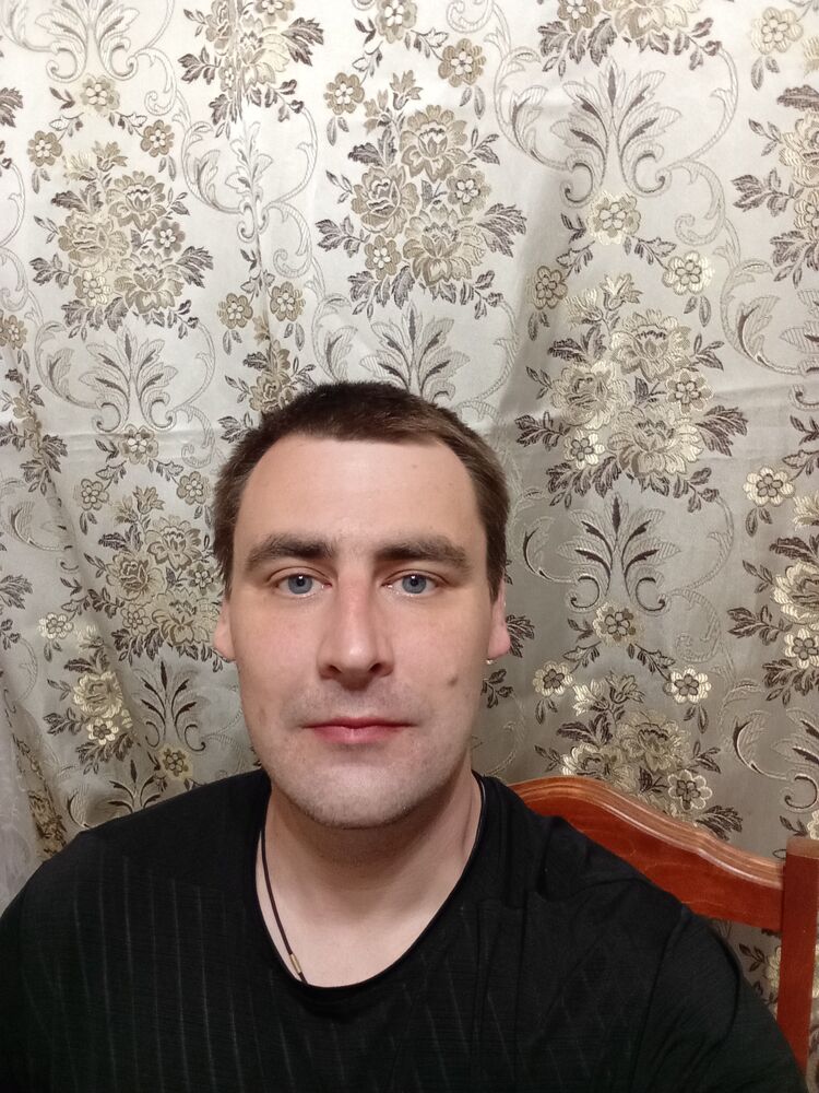 53028647  Vladimir, 37 ,    