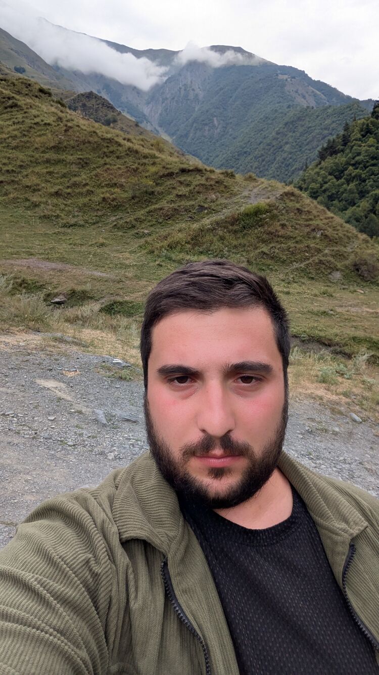  53745217  Shako, 27 ,    