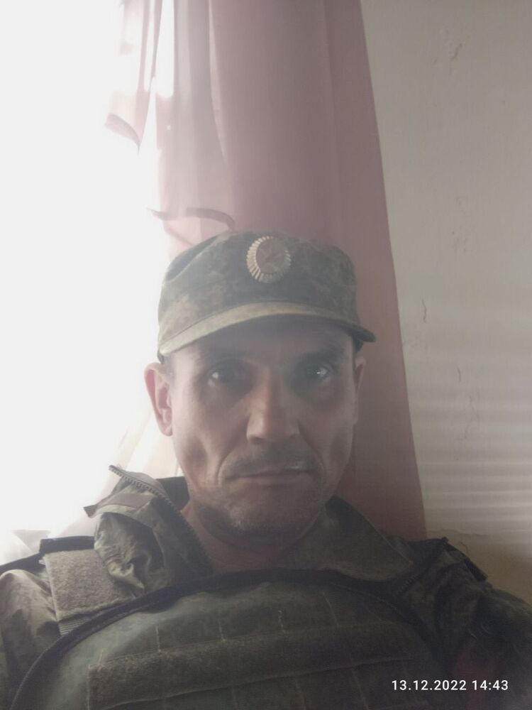  31879477  , 48 ,    