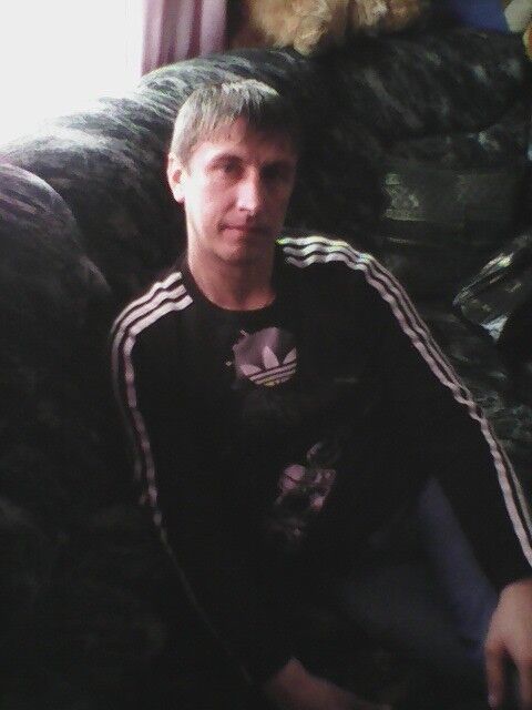  8434737  Andrei, 43 ,    