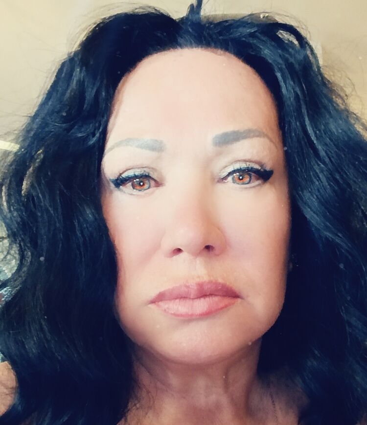  54798807  Marina, 56 ,    