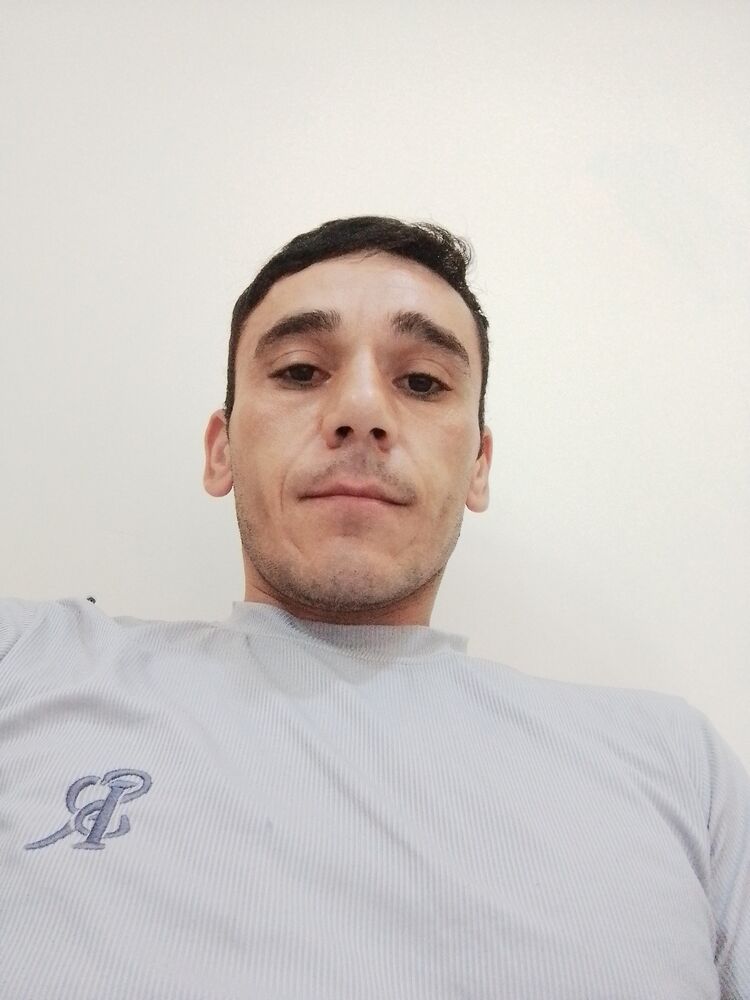  46678737  , 34 ,    