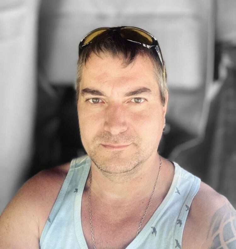  45038347  Alex, 45 ,    