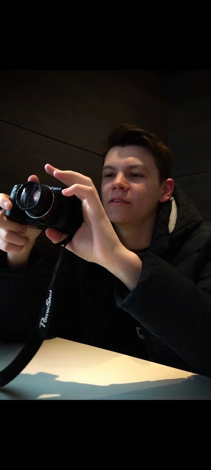  ,   Maxim, 24 ,   ,   , c 
