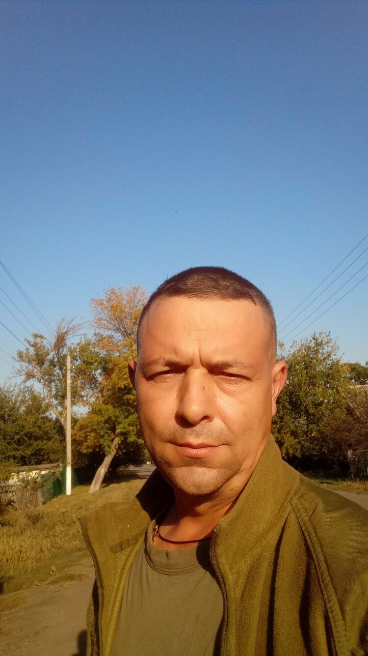  40721907  Sasha, 49 ,     
