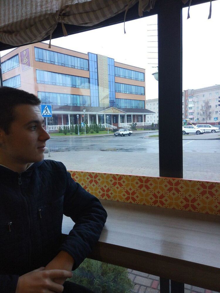  18157197  Egor, 24 ,    