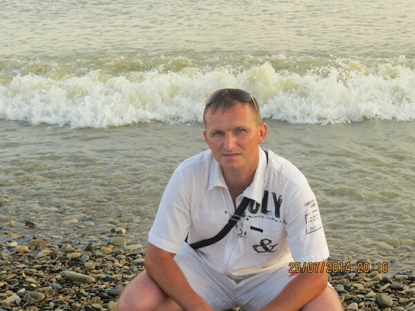  18224237  Sergej, 46 ,    