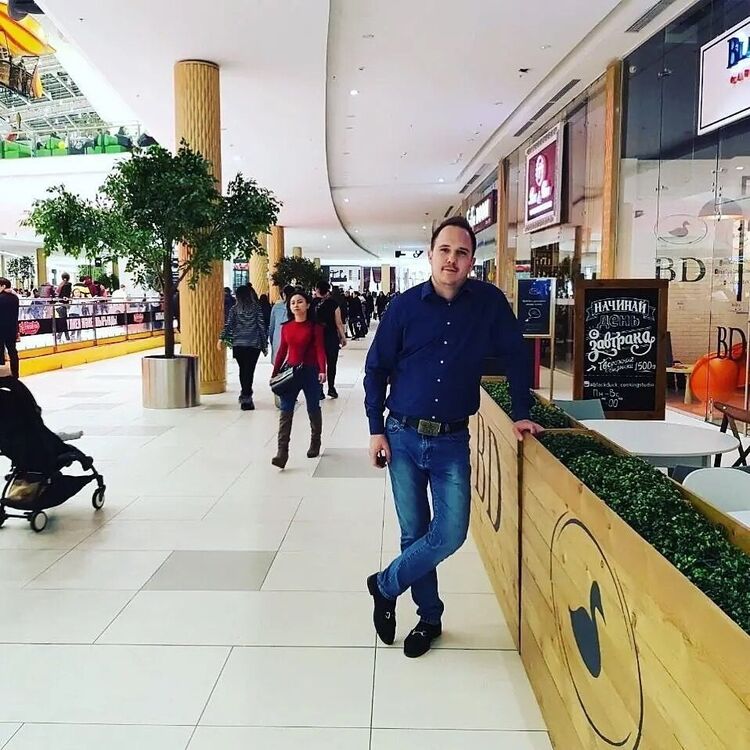  19129137  Denis, 35 ,    