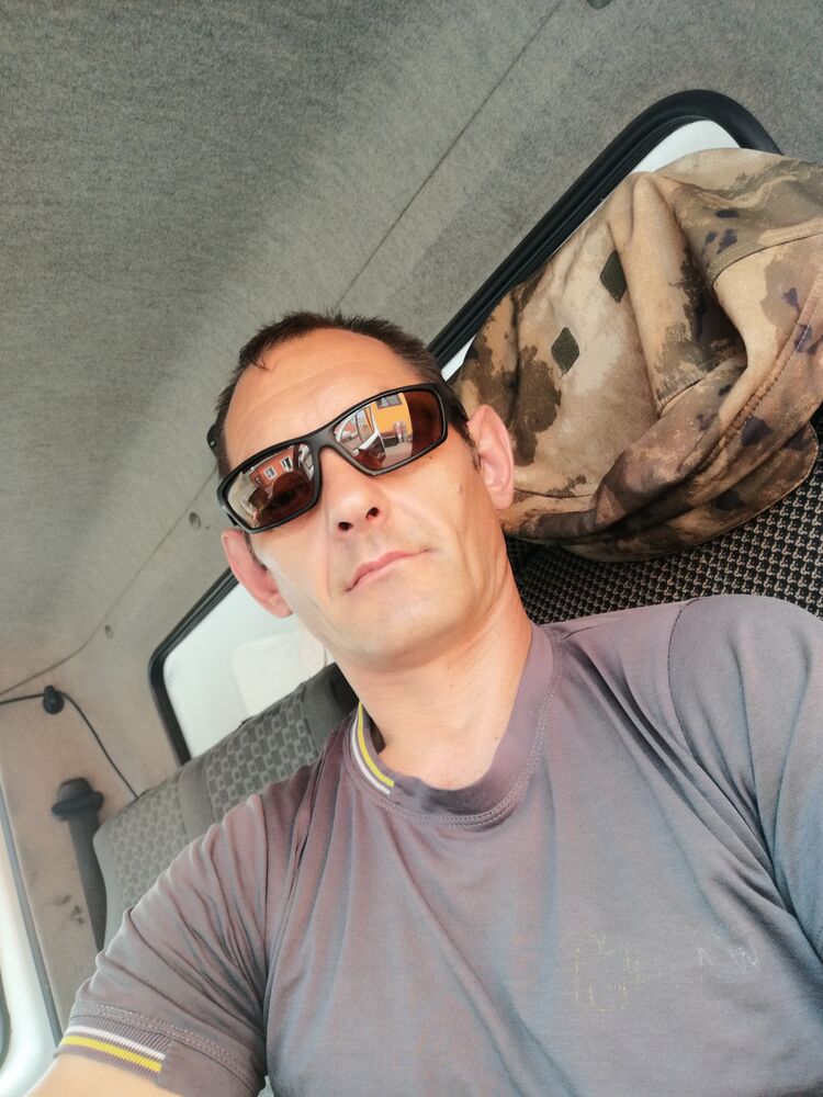  40708057  , 45 ,    