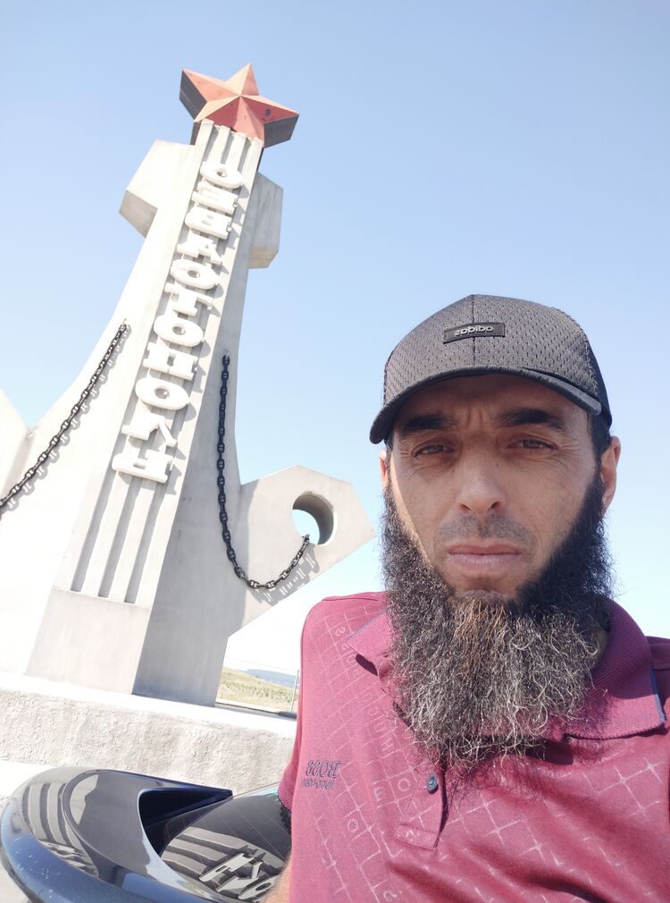  ,   Shamil, 42 ,   ,   