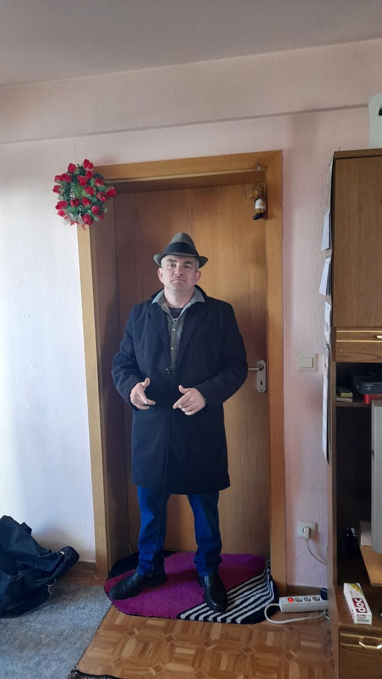  34729577  Waldemar, 45 ,    Germersheim
