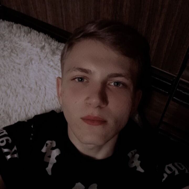  37442827  Maks, 25 ,    
