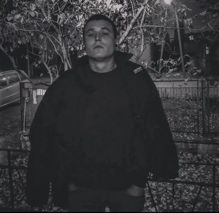  54556317  Daniel, 25 ,    