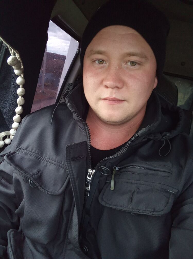  42257257  Romaan, 28 ,    
