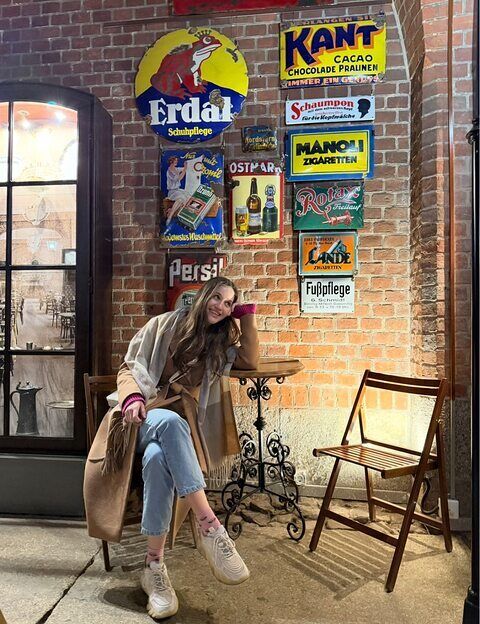  54179537  , 25 ,    -