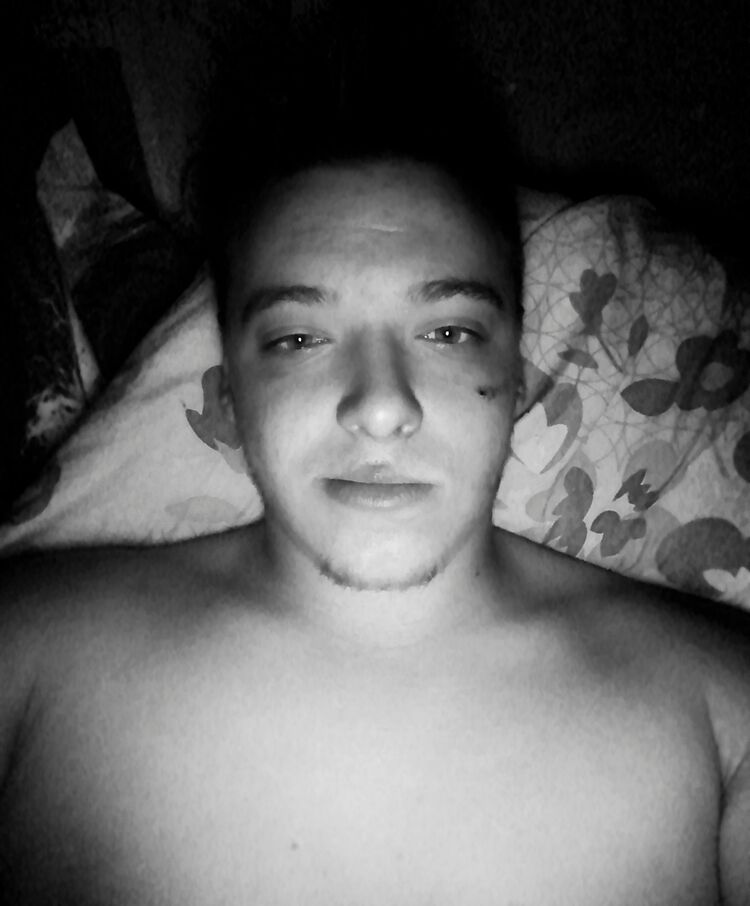  45002817  Andrey, 20 ,    