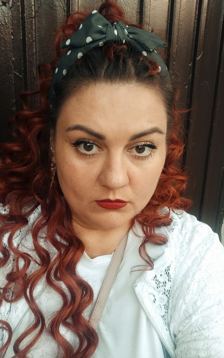  37128447  , 42 ,    -