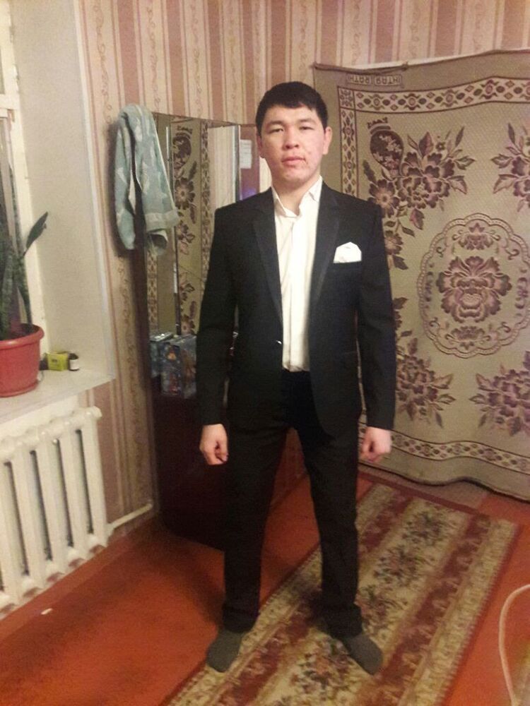  8963887  Adi, 29 ,    
