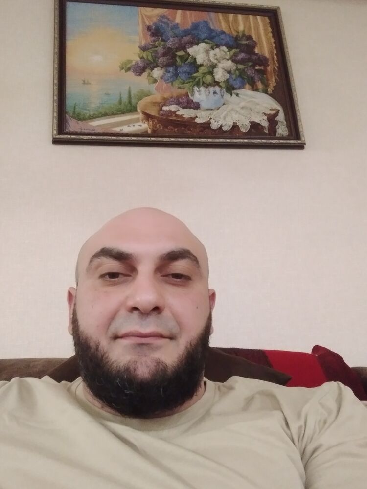  40142887  , 37 ,    