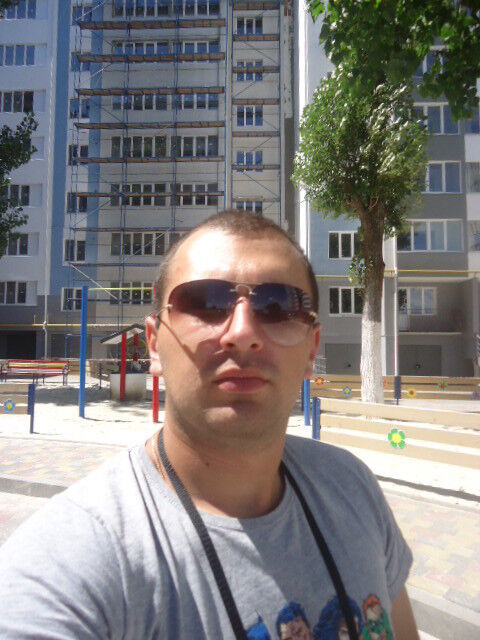  4940617  Andriy, 32 ,    -