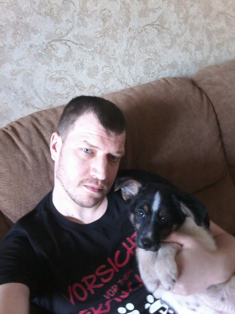  39146617  Pavel, 36 ,    
