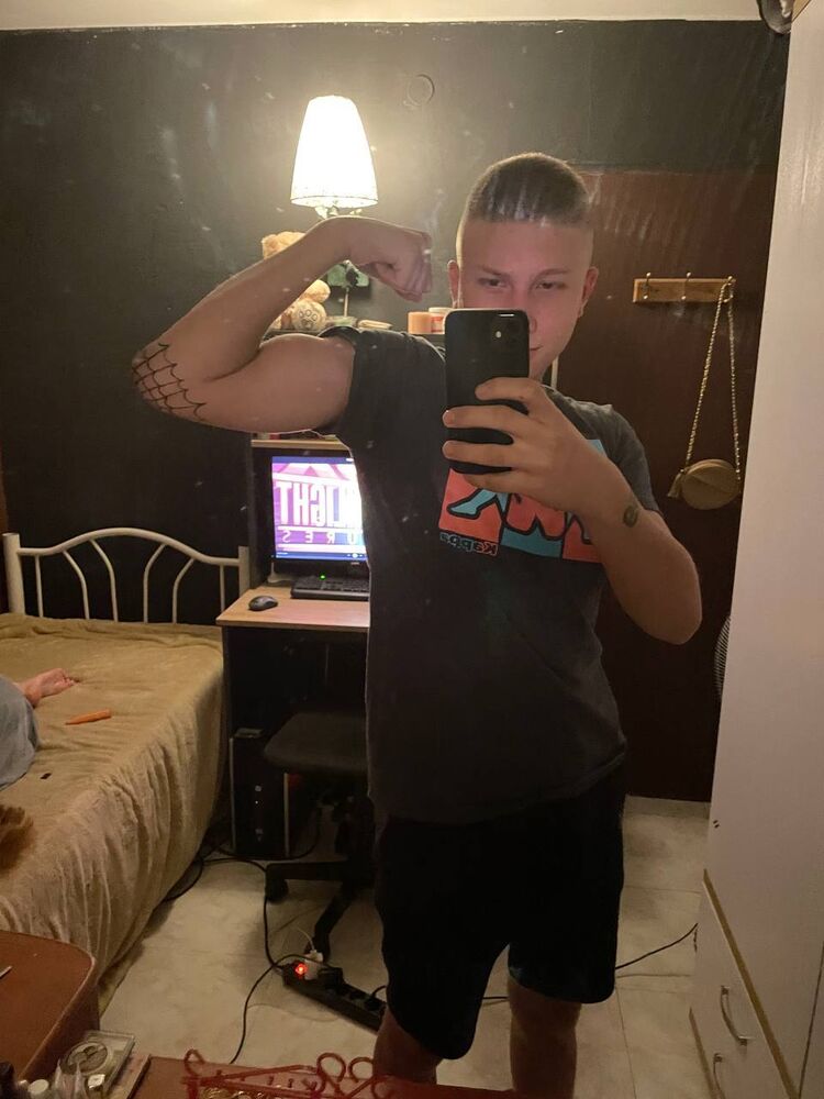  23790017  ChamorA, 22 ,    