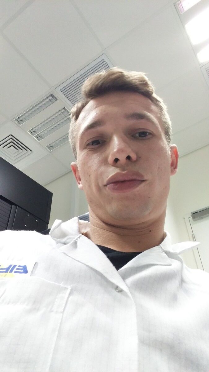  Karmi'el,   Yakov, 32 ,   